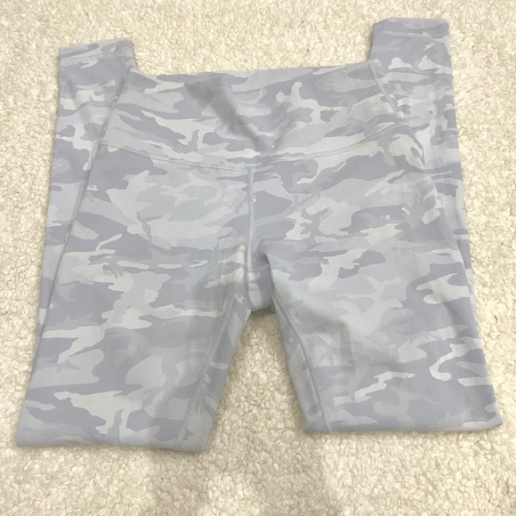 Lululemon Wunder Leggings - Picture 1 of 2